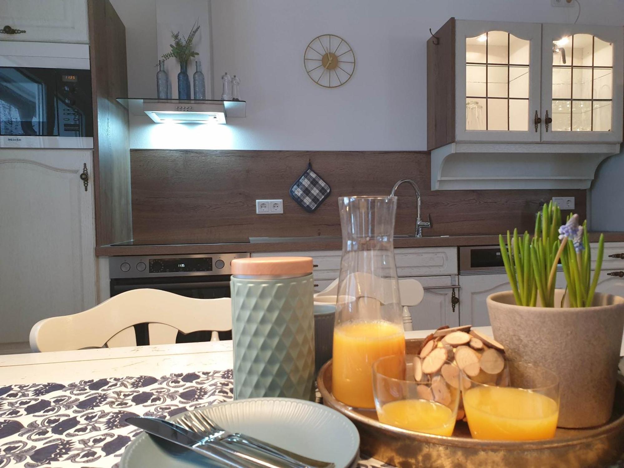 Fewo Winter In Der Villa Waldrand Mit Zwei Balkonen Bad Wünnenberg Eksteriør billede